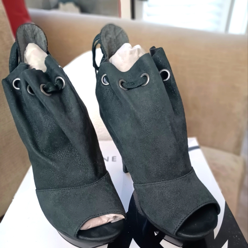 NEW NINE WEST Hedley Suede Platform Bootie - 6.5 M